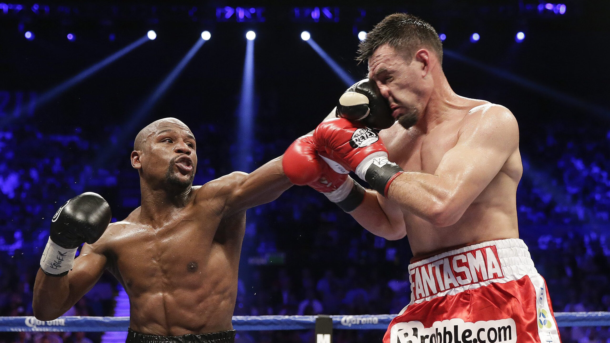 奥纳纳爆发破僵局，突尼斯坚韧险胜佛罗伦萨